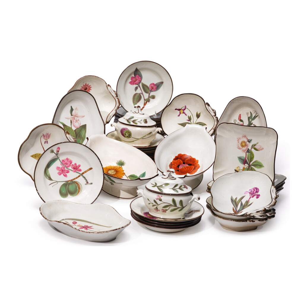 View full screen - View 1 of Lot 515. AN ENGLISH PEARLWARE BOTANICAL ASSEMBLED PART-DESSERT SERVICE, EARLY 19TH CENTURY.