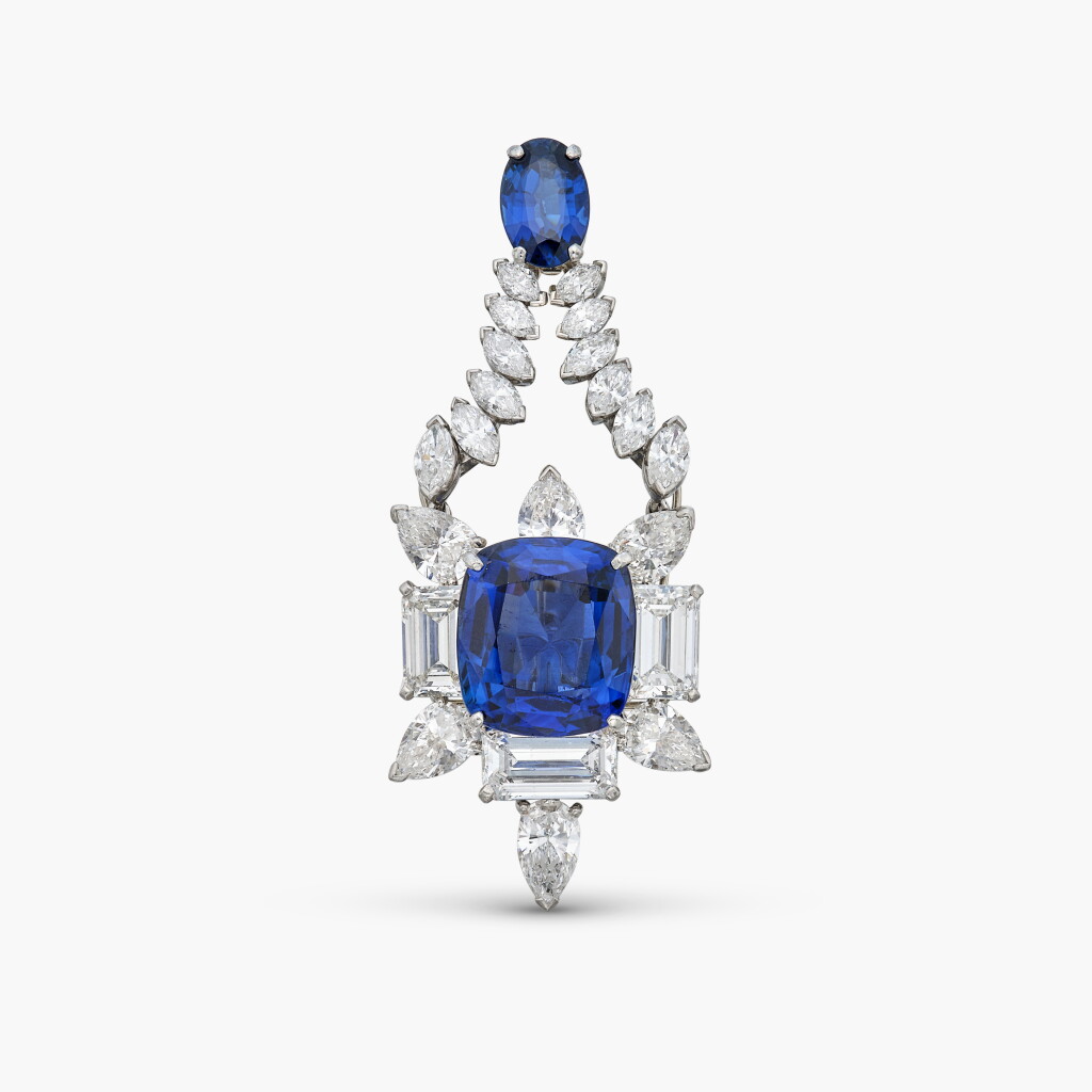 View full screen - View 1 of Lot 30. Sapphire and Diamond Pendant-Brooch 16.15克拉 天然「斯里蘭卡」未經加熱藍寶石 配 鑽石 掛墜 或 胸針.
