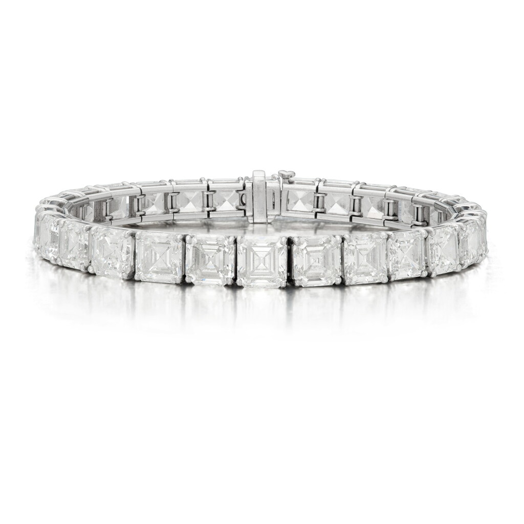 View full screen - View 1 of Lot 503. Diamond Bracelet .
