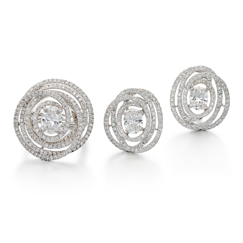 View full screen - View 1 of Lot 1655. DIAMOND 'L'AIR' DEMI-PARURE | 香奈兒 | 鑽石 'L'AIR' 戒指 及 耳夾套裝.