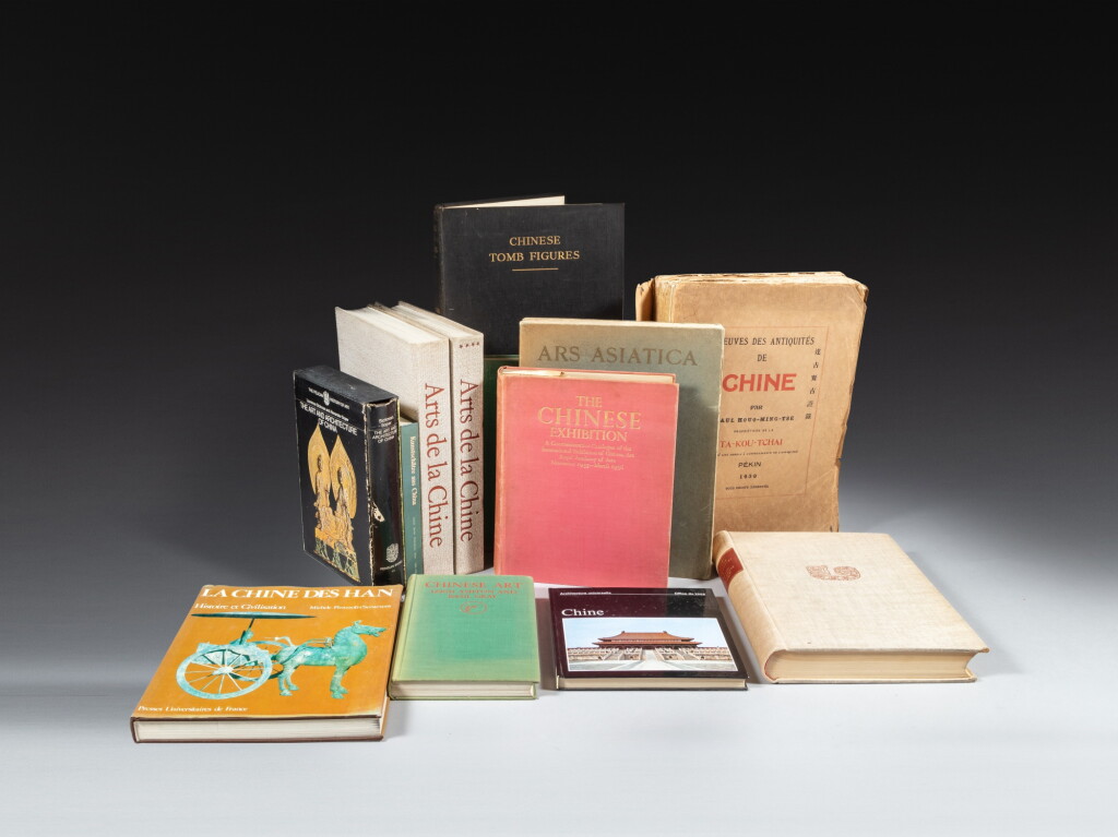 View full screen - View 1 of Lot 27. A group of approximately 74 Asian art reference books and dealer catalogues | 亞洲藝術參考書籍 一組七十四本.