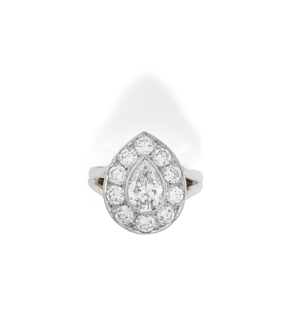 View full screen - View 1 of Lot 165. BAGUE DIAMANTS | DIAMOND RING .