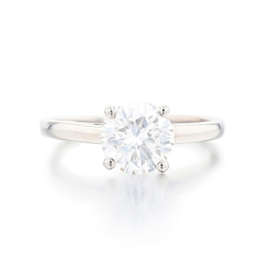 View full screen - View 1 of Lot 855. Bague diamant | Diamond ring.