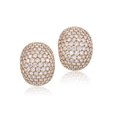 View full screen - View 1 of Lot 1811. Pair of Diamond Ear Clips | 卡地亞 | 鑽石 耳夾一對.