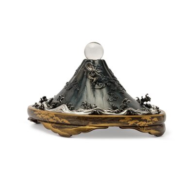 View full screen - View 1 of Lot 616. A Bronze and Silver Model of Mount Fuji , Meiji Period, Late 19th Century | 銀製置物 富士山に龍、クリスタル、金蒔絵漆盆、三保の松原模様、鴻池造、明治時代、19世紀後期 | 日本 明治 十九世紀末 銀製富士山擺件及金蒔繪漆盆配水晶球.