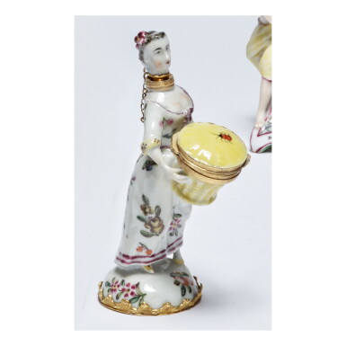 View full screen - View 1 of Lot 15. A ST. JAMES'S (CHARLES GOUYN) PORCELAIN GOLD-MOUNTED SCENT BOTTLE AND STOPPER AND PATCH BOX CIRCA 1750-54 .