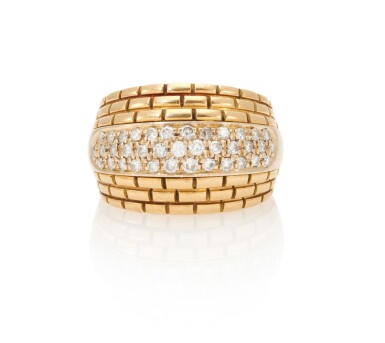 View full screen - View 1 of Lot 136. DIAMOND RING (ANELLO IN DIAMANTI) | CARTIER.