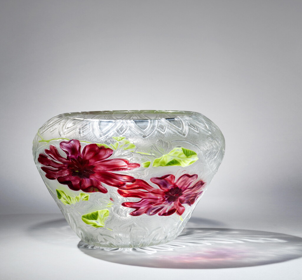 View full screen - View 1 of Lot 212. Cameo "Rose" Bowl.