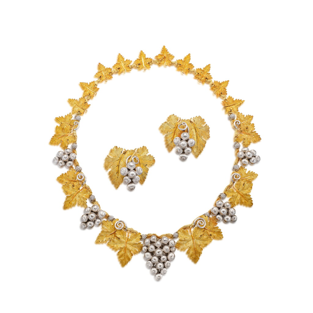 View full screen - View 1 of Lot 1804. Gold Demi-Parure | 布契拉提 | K金 項鏈 及 耳夾套裝.