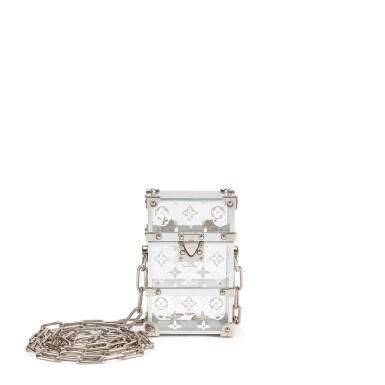 Voir en plein écran - Voir 1 du lot 5634. Monogram Transparent Plexiglass Trunk Box Pouch Silver Hardware.