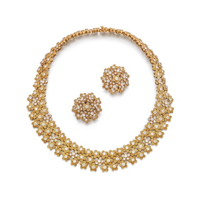 View full screen - View 1 of Lot 628. Diamond Parure | 鑽石 項鏈 及 耳夾套裝.