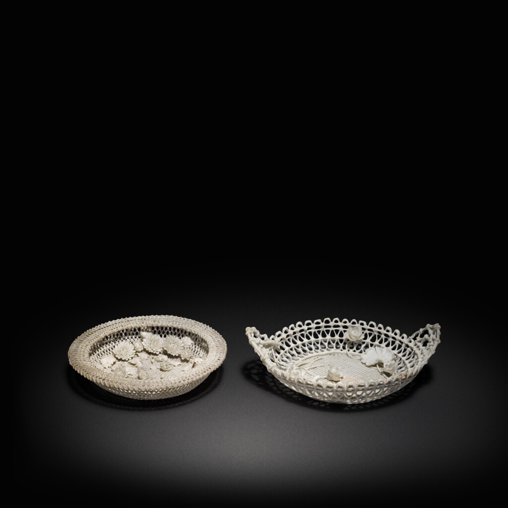 View full screen - View 1 of Lot 584. Two small reticulated biscuit baskets, Qing dynasty, 19th / early 20th century | 清十九 / 二十世紀初 素胎鏤空小籃一組兩件.