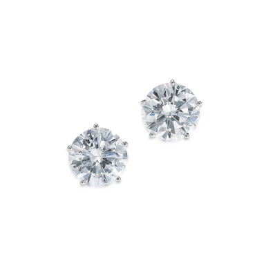 View full screen - View 1 of Lot 2760. Pair of Diamond Ear Studs | 2.66 及 2.61克拉 圓形 E 及 D 色 鑽石 耳環一對.