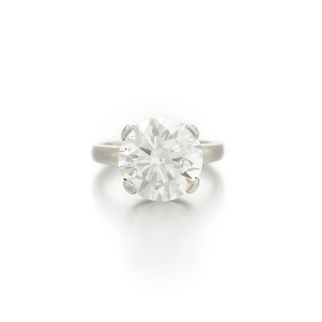 View full screen - View 1 of Lot 246. Diamond ring (Anello con diamante).