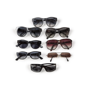 View full screen - View 1 of Lot 305. A group of eight various sunglasses | Gruppe von acht verschiedenen Sonnenbrillen, davon sechs von Karl Lagerfeld, eine von Chanel mit Box, und drei weitere.