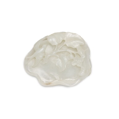 View full screen - View 1 of Lot 62. A small white jade 'lotus' washer, Qing dynasty, Qianlong period | 清乾隆 白玉蓮花式筆掭.
