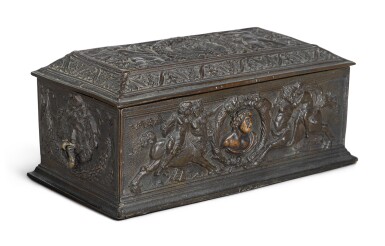 View full screen - View 1 of Lot 725. writing casket.