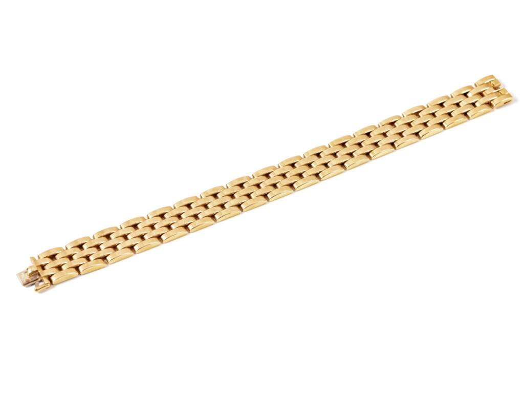 View full screen - View 1 of Lot 441. Cartier | Bracelet or, "Panthère" | Gold bracelet, 'Panthère'.