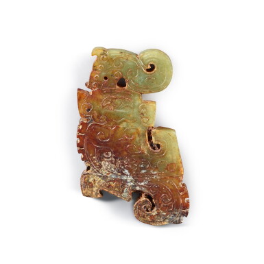 View full screen - View 1 of Lot 3672. An archaic jade 'phoenix' plaque, Late Shang dynasty | 商晚期 青玉龍鳳珮.