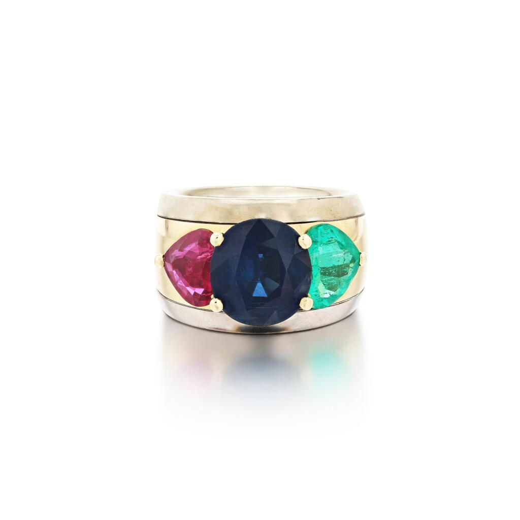 View full screen - View 1 of Lot 124. Bague en saphir, rubis et émeraude .