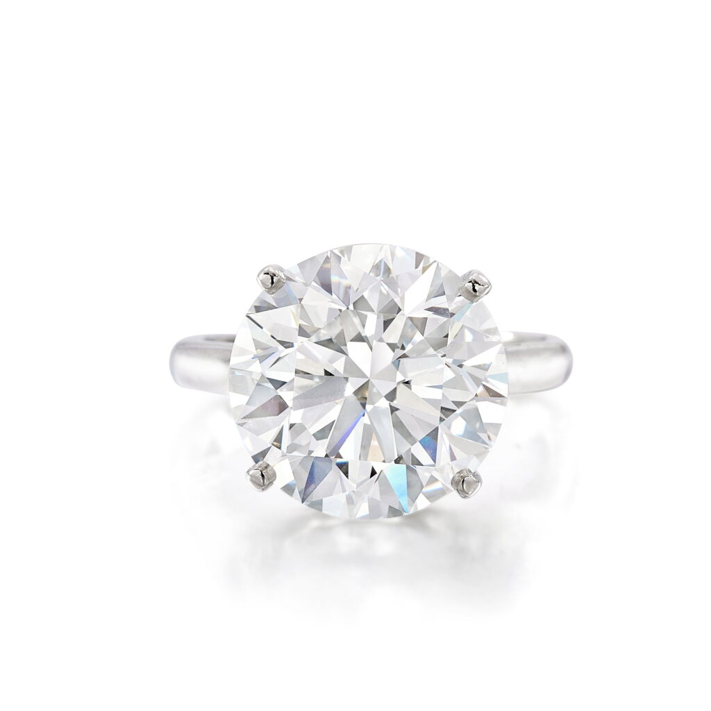 View full screen - View 1 of Lot 1834. Diamond Ring | 蒂芙尼 | 10.01克拉 圓形 D色 内部無瑕 鑽石 戒指.