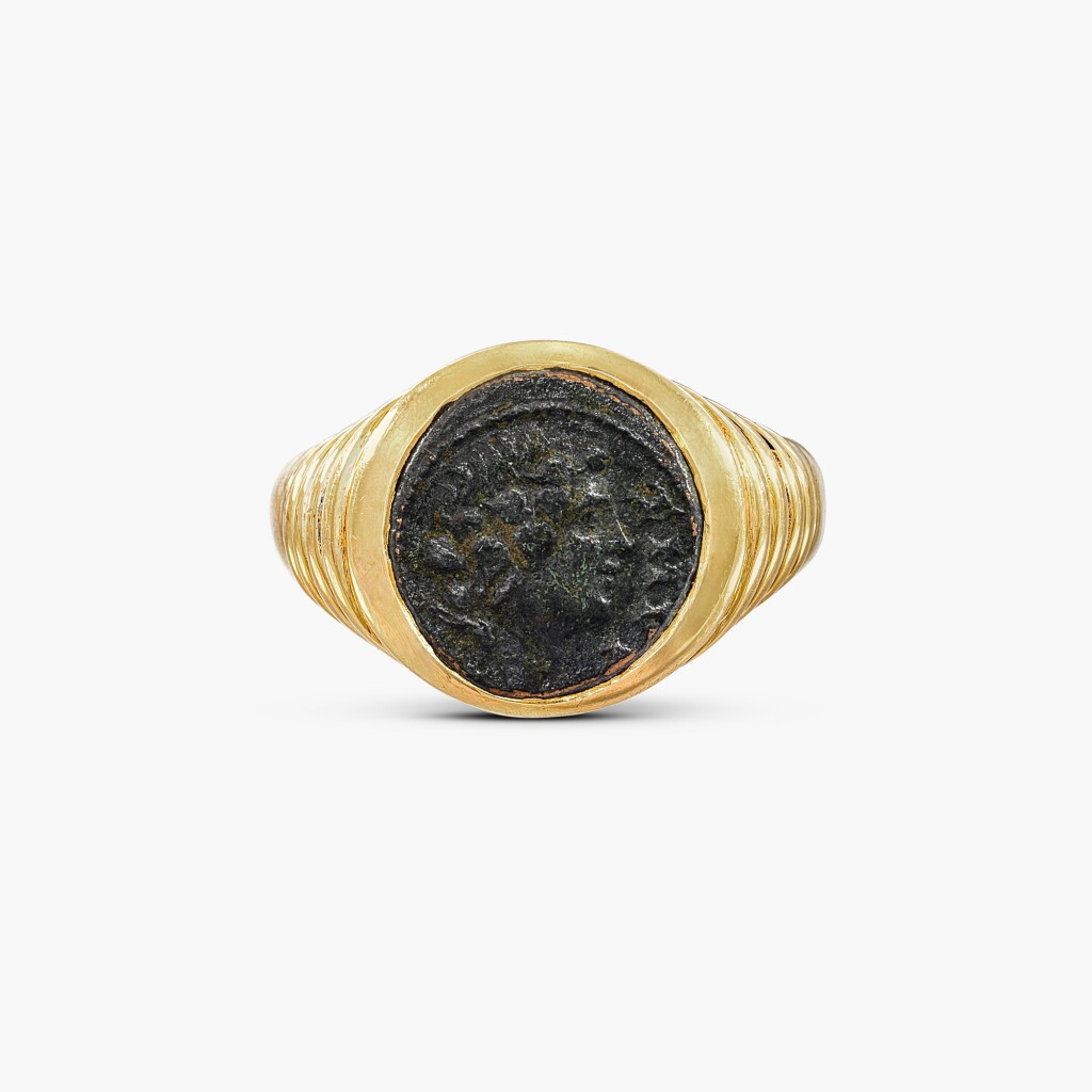View full screen - View 1 of Lot 1308. Gold and Ancient Coin ‘Monete’ Ring | 寶格麗 | K金 配 古代錢幣.