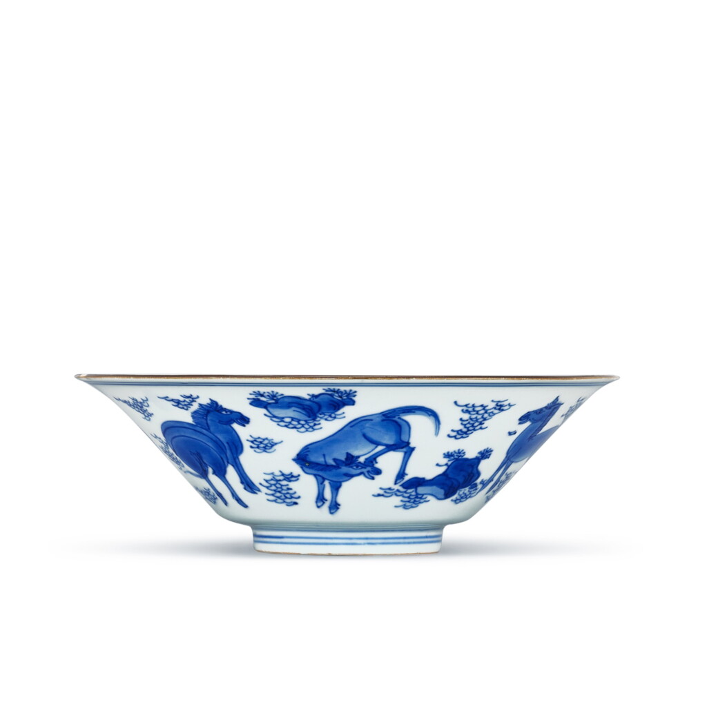 View full screen - View 1 of Lot 351. A blue and white 'Eight horses of Muwang' bowl Qing dynasty, Shunzhi - early Kangxi period, Langya mark | 清順治至康熙早期 青花八駿圖斗笠盌 《瑯琊》款.