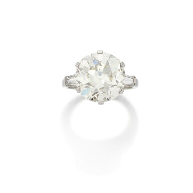 View full screen - View 1 of Lot 67. BULGARI | DIAMOND RING (ANELLO IN DIAMANTI).