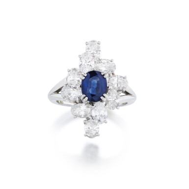 View full screen - View 1 of Lot 399. Mauboussin | Bague saphir et diamants | Sapphire and diamond ring.