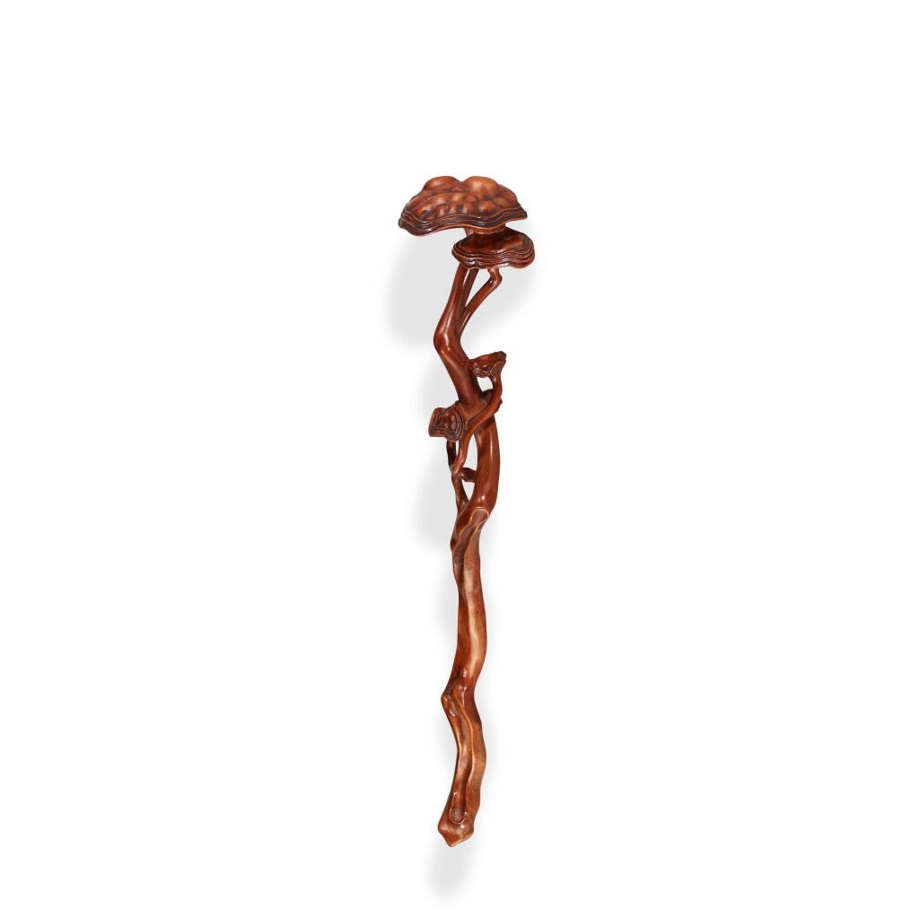 Voir en plein écran - Voir 1 du lot 5902. A boxwood ruyi sceptre, Qing dynasty, 18th - 19th century | 清十八至十九世紀 黃楊木雕如意.