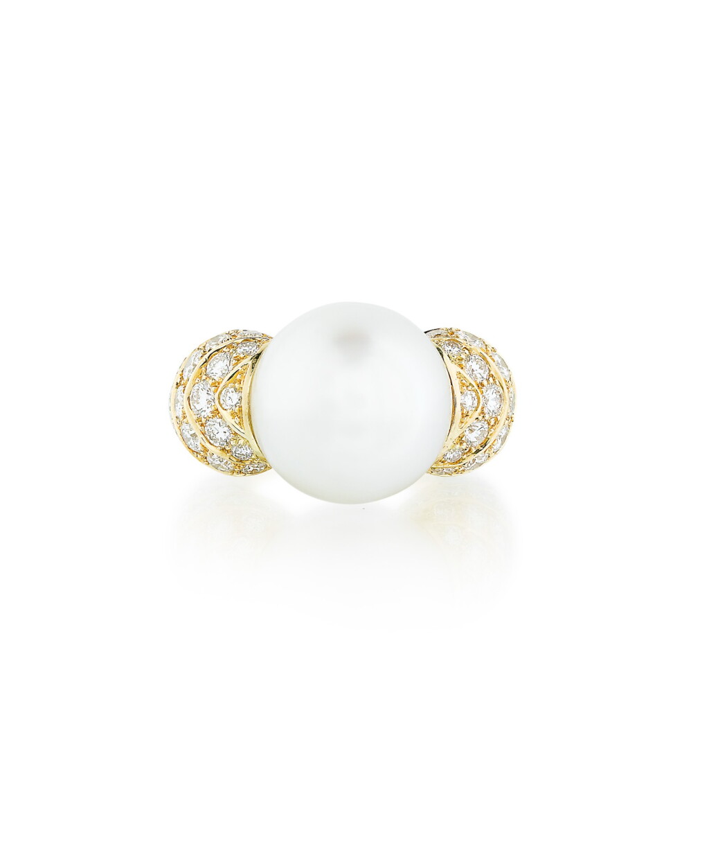 View full screen - View 1 of Lot 145. Bague perle de culture et diamants | Cultured pearl and diamond ring.