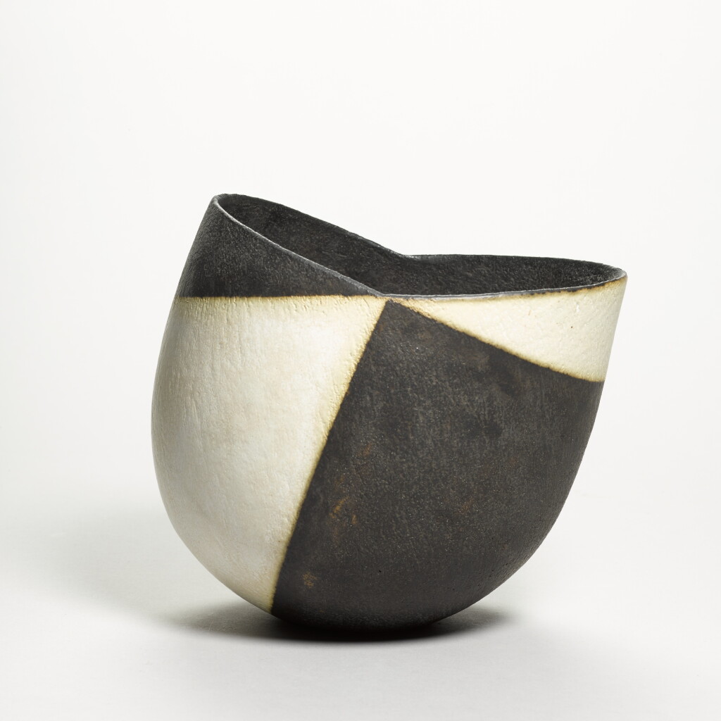 View full screen - View 1 of Lot 51. Vessel.