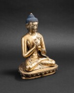 Statuette de bouddha en alliage de cuivre doré Tibet ou Népal, XVIIIE-XIXE siècle | 西藏或尼泊爾 十八至十九世紀 鎏金銅合金佛坐像 | A gilt-copper alloy figure of Buddha, Tibet or Nepal, 18th-19th century
