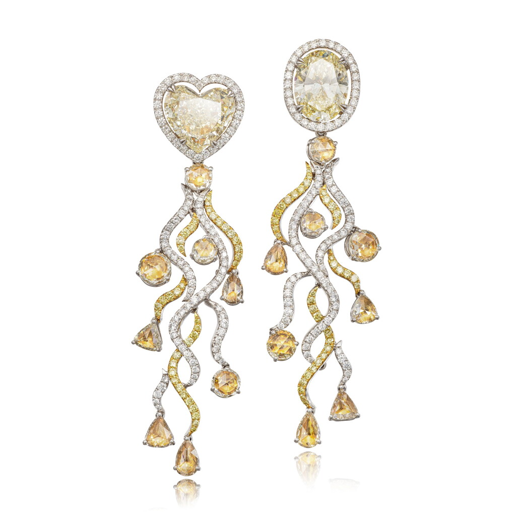 View full screen - View 1 of Lot 1287. PAIR OF COLOURED DIAMOND AND DIAMOND PENDANT EARRINGS | 彩色鑽石 配 鑽石 耳墜一對.