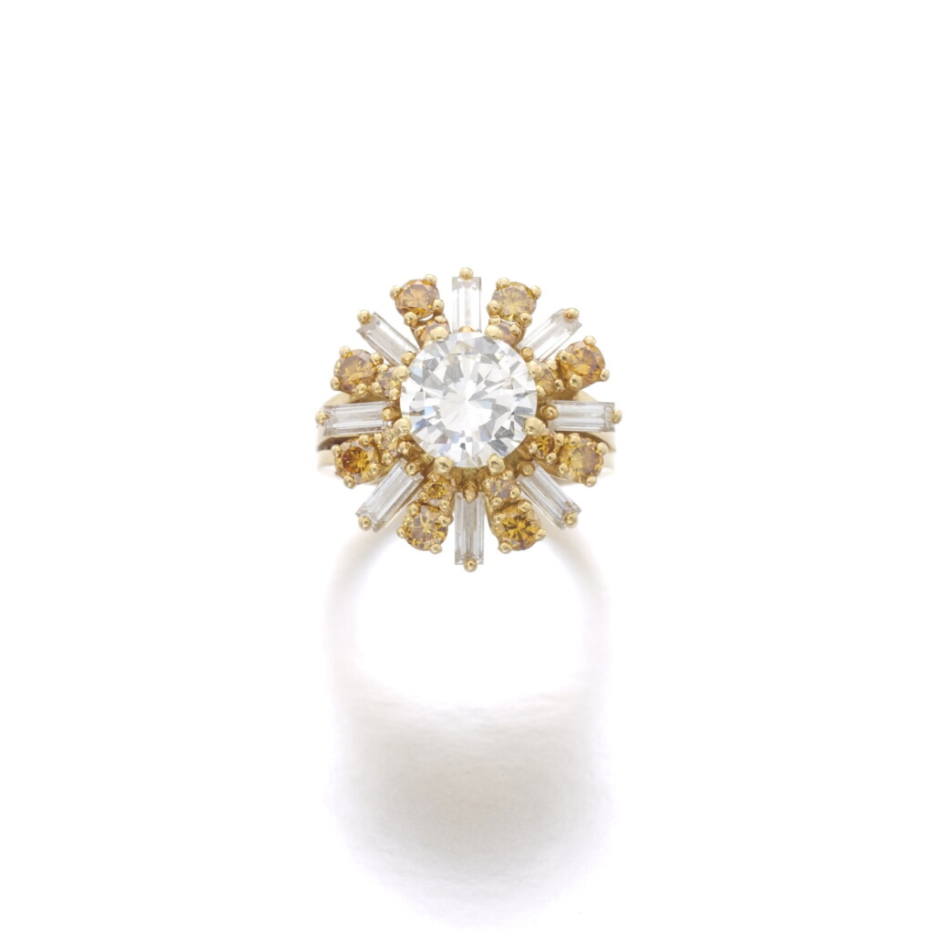 View full screen - View 1 of Lot 545. DIAMOND RING.