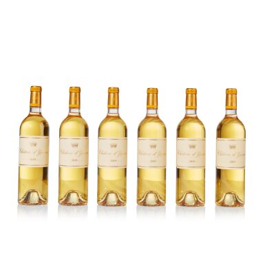 View full screen - View 1 of Lot 36. Château d'Yquem 2019 (6 BT).