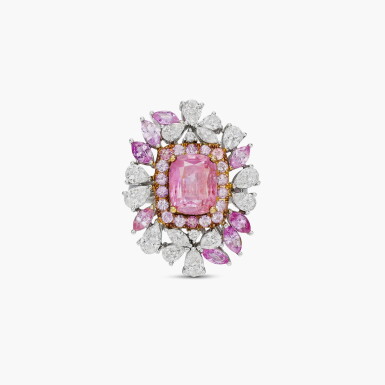 View full screen - View 1 of Lot 1516. Pink Sapphire and Diamond Ring | 4.72克拉 天然 「斯里蘭卡」未經加熱粉紅色剛玉 戒指.