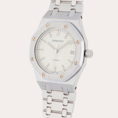 View full screen - View 1 of Lot 18. Royal Oak, Reference 14790BC.OO.0789BC.03 | A white gold wristwatch with date and bracelet | Circa 2000.