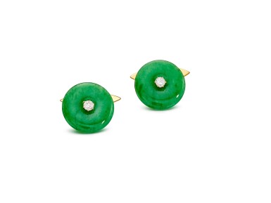 View full screen - View 1 of Lot 1687. Pair of Jadeite and Diamond Cufflinks | 天然翡翠「懷古」 配 鑽石 袖扣一對.