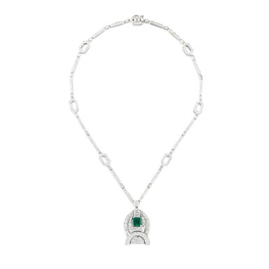 View full screen - View 1 of Lot 740. Collier émeraude et diamants | Emerald and diamond necklace.