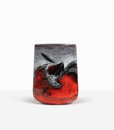 View full screen - View 1 of Lot 172. Vase .
