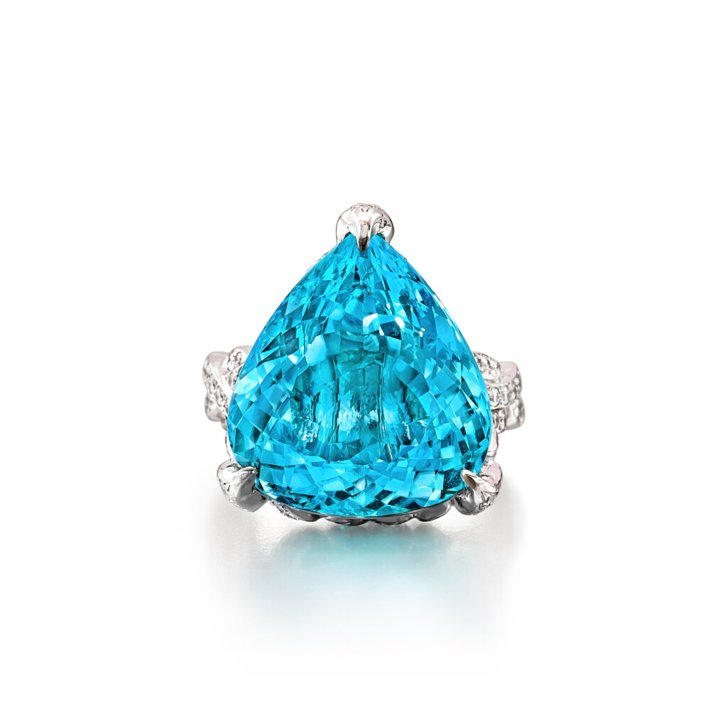 View full screen - View 1 of Lot 1874. Paraíba-type Tourmaline and Diamond Ring | 16.48克拉「莫桑比克」帕拉伊巴碧璽 配 鑽石 戒指.