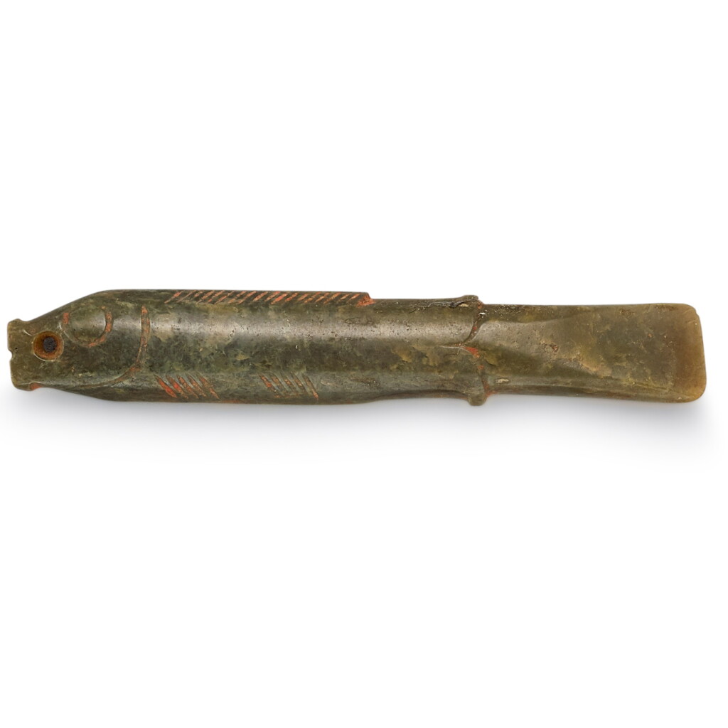 View full screen - View 1 of Lot 696. A GREEN JADE 'FISH' PENDANT SHANG DYNASTY | 商 青玉魚.