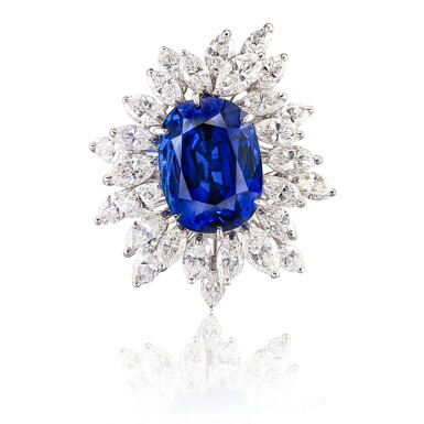 View full screen - View 1 of Lot 260. Sapphire and Diamond Ring | 17.50克拉 天然「緬甸皇家藍」未經加熱藍寶石 配 鑽石 戒指.