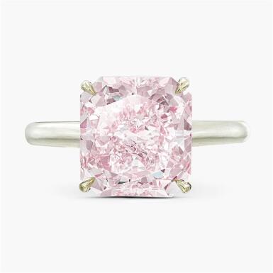View full screen - View 1 of Lot 1699. Light Pink Diamond Ring | 4.19克拉 淡粉紅色鑽石 戒指.