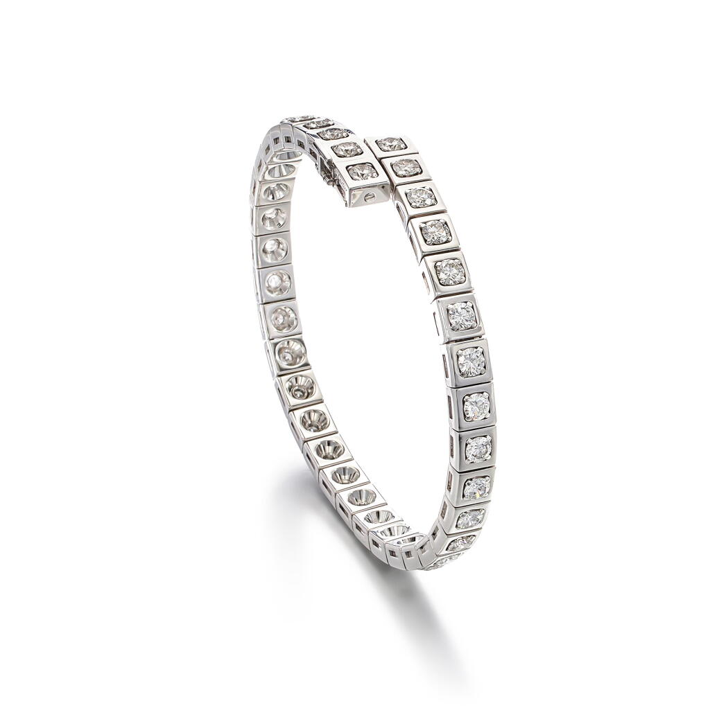 View full screen - View 1 of Lot 1687. ‘Tectonique’ Diamond Bracelet | 卡地亞 | ‘Tectonique’ 鑽石 手鍊.