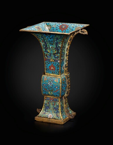 View full screen - View 1 of Lot 178. A large gilt-bronze and cloisonné enamel ceremonial vase, fanggu 17th century | 十七世紀 掐絲琺瑯獸面紋出戟方觚.