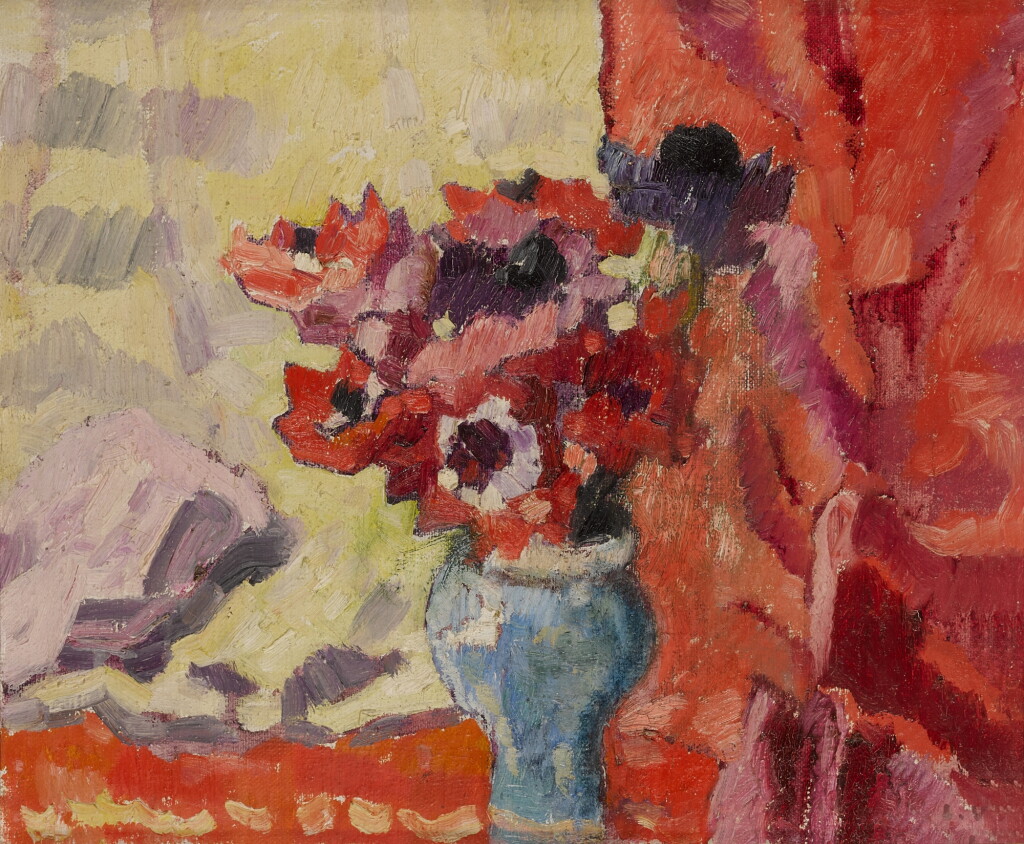 View full screen - View 1 of Lot 518. Vase bleu, anémones.