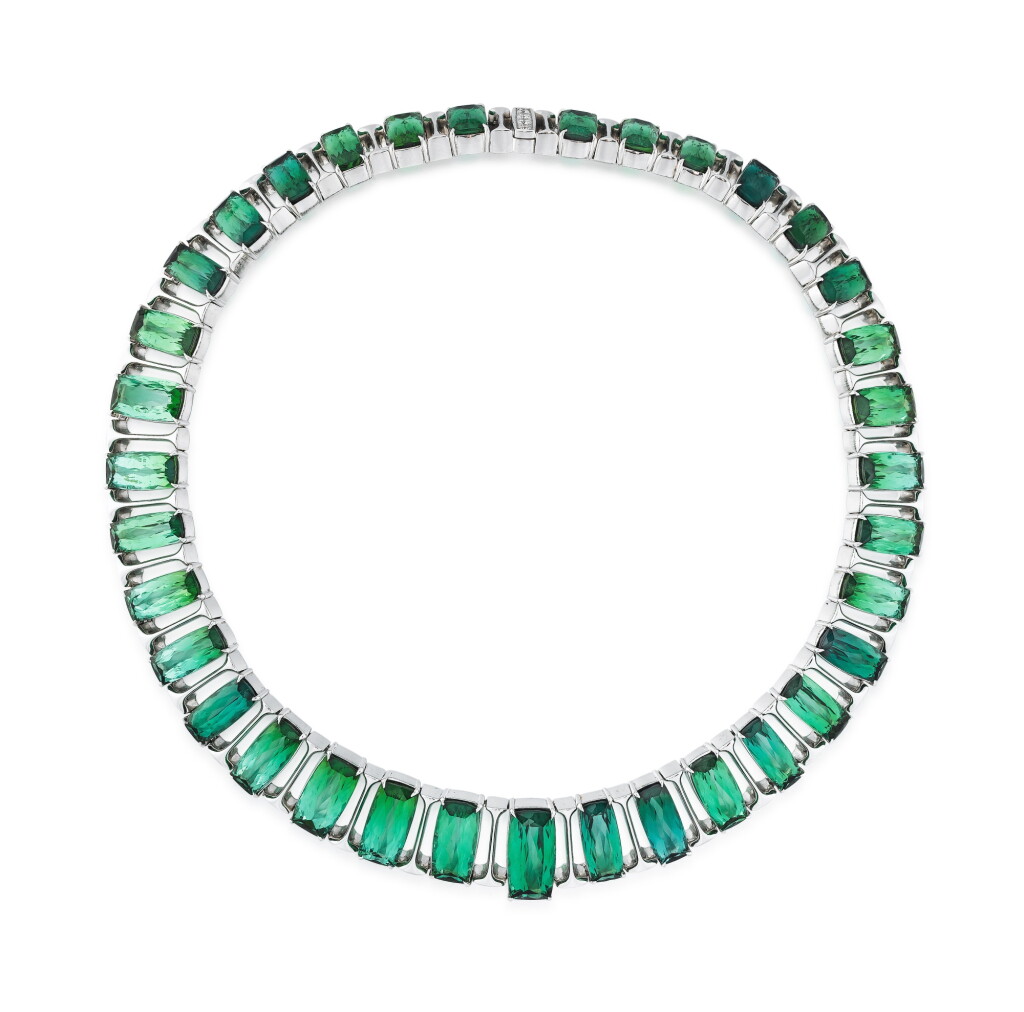 View full screen - View 1 of Lot 285. Collier tourmaline et or | Tourmaline and gold necklace.