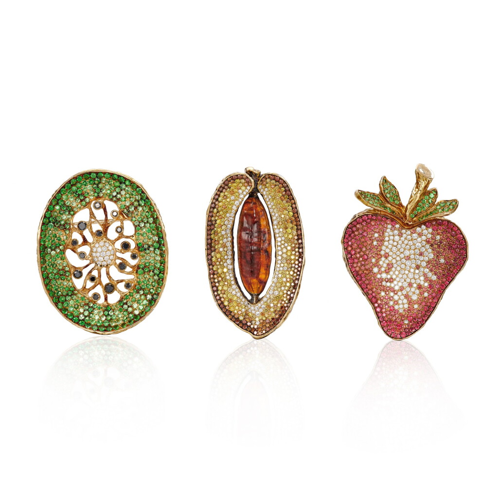 View full screen - View 1 of Lot 2932. Three Gem Set and Diamond Brooches / Pendants | 寶石 配 鑽石胸針 / 掛墜 三枚.